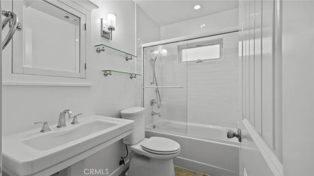 Additional image 37 of 114 Roycroft Ave Unit A, Long Beach, CA 90803