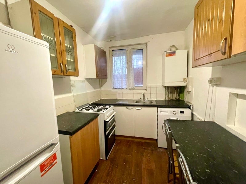 Additional image 12 of Room in a Shared House, Uk, E1, N1 7GU