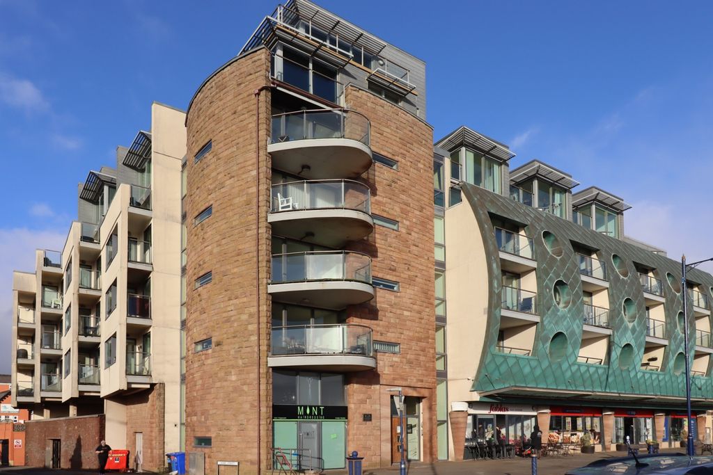 Additional image 6 of 2 bed flat for saleEsplanade House Esplanade, Porthcawl, Mid Glamorgan CF36