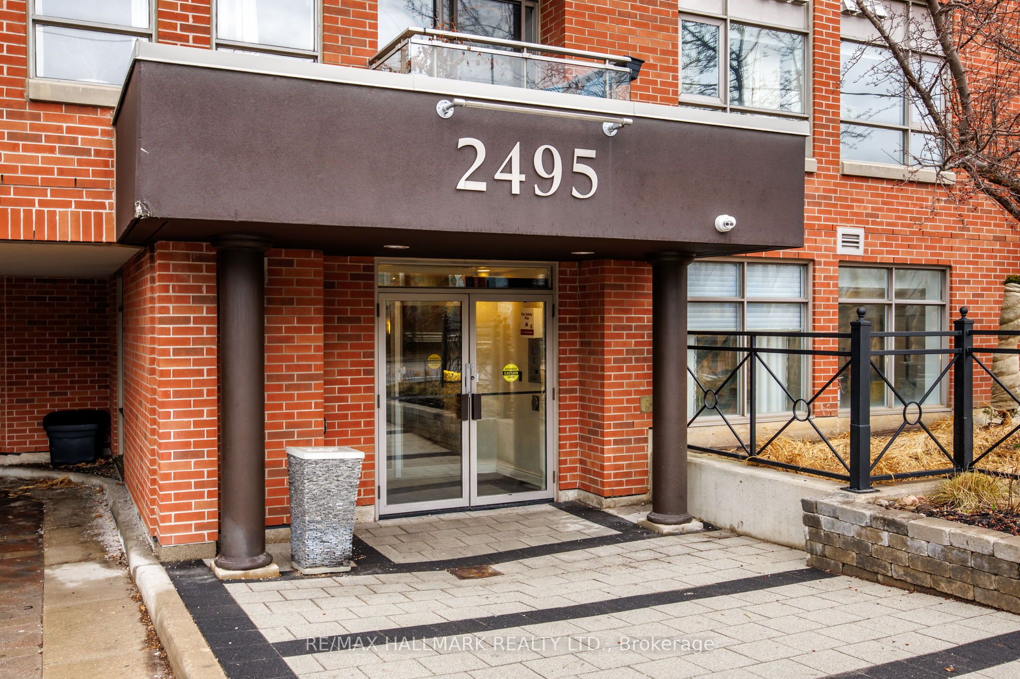 Additional image 2 of 519-2495 Dundas Street W, Toronto, ON, M6P 1X4