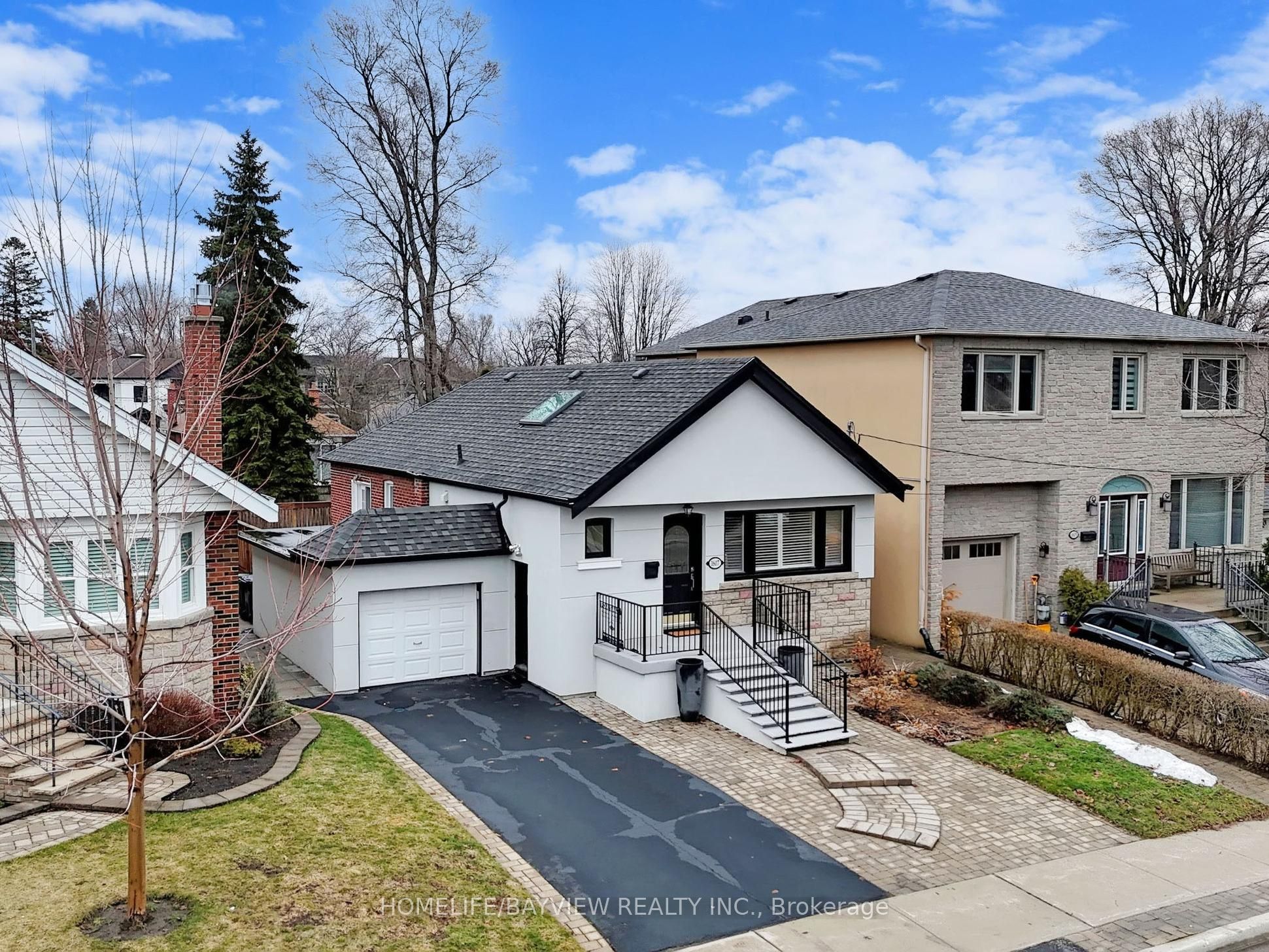 1607 Woodbine Heights Boulevard, Toronto, ON, M4B 3A3