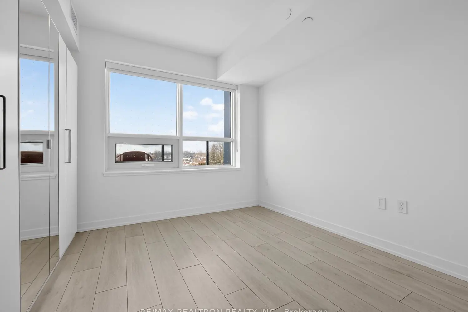 Additional image 17 of 556 Marlee Avenue 407