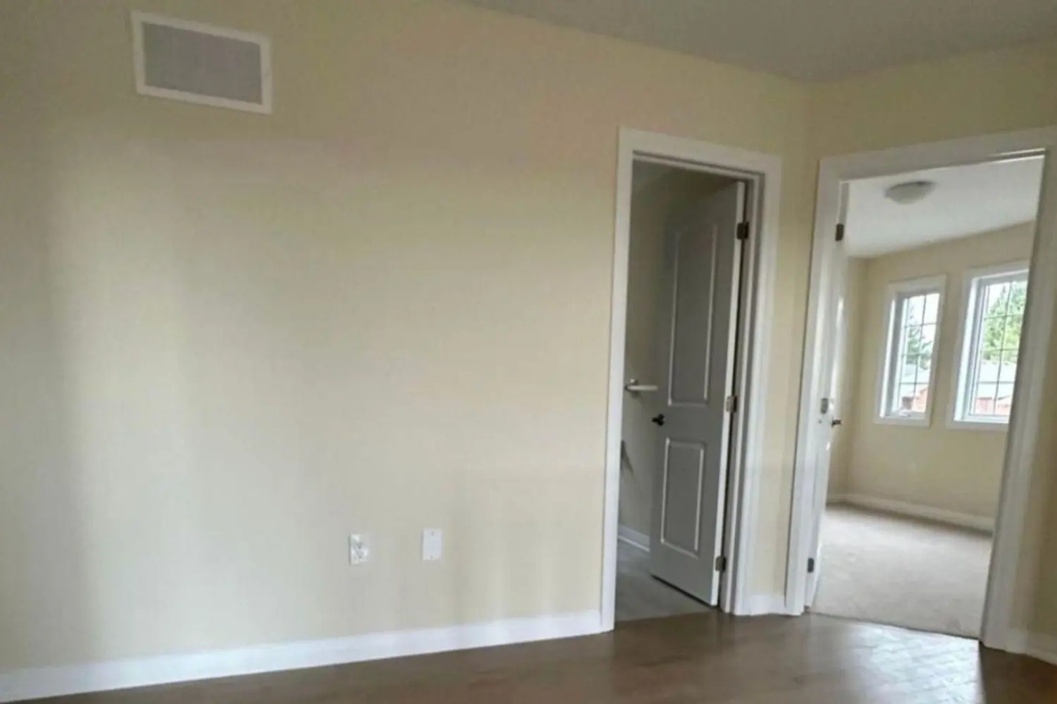 Additional image 10 of 5 Revol Road