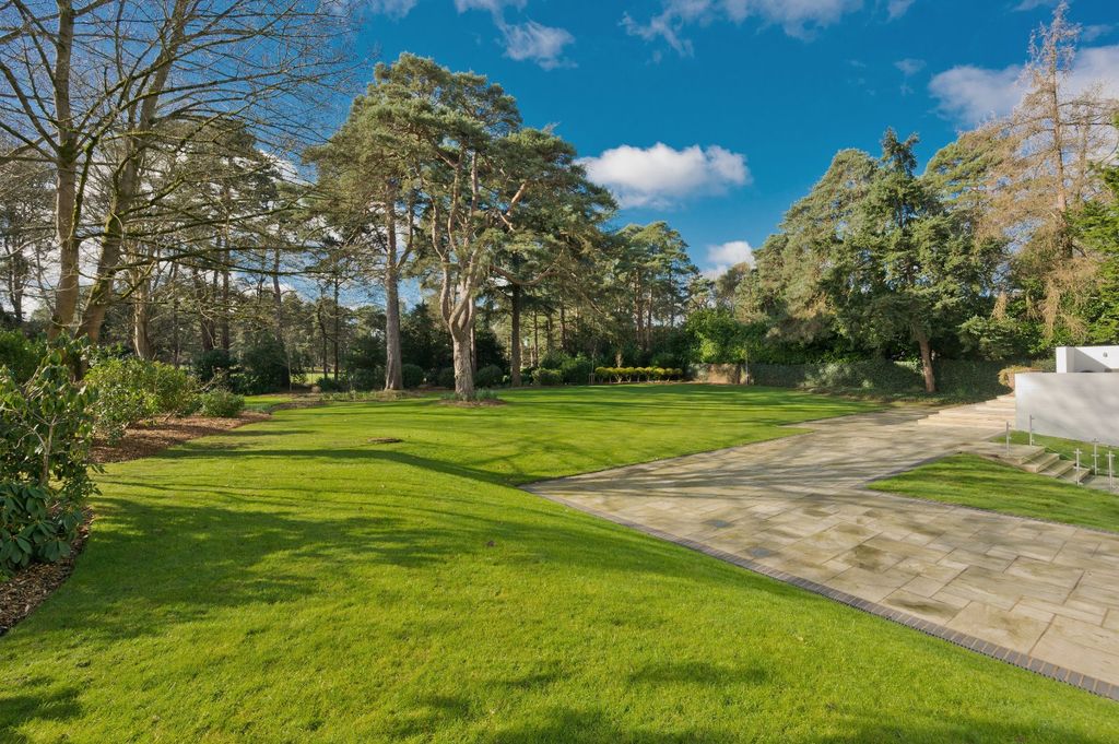 Additional image 27 of 6 bed detached house for saleCavendish Road, St George's Hill, Weybridge, Surrey KT13