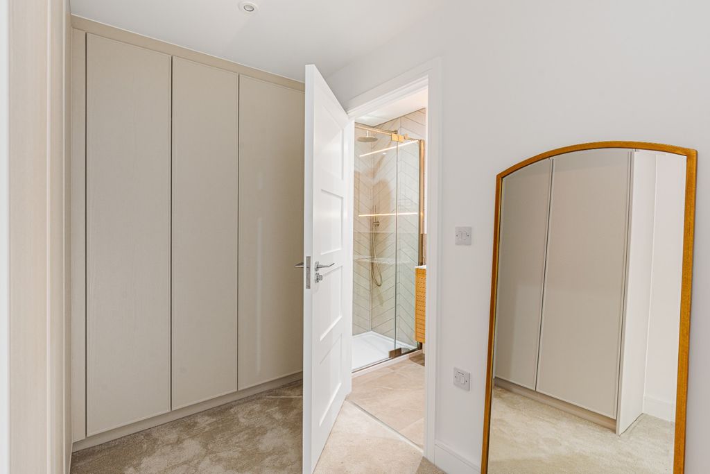 Additional image 6 of 2 bed flat for saleArgentum, 239-243 Kingsway, Hove BN3