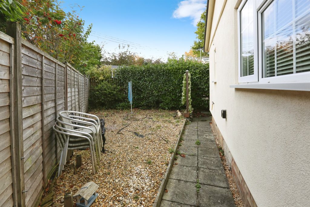 Additional image 16 of 2 bed mobile/park home for saleShamblehurst Lane South, Hedge End, Southampton SO30