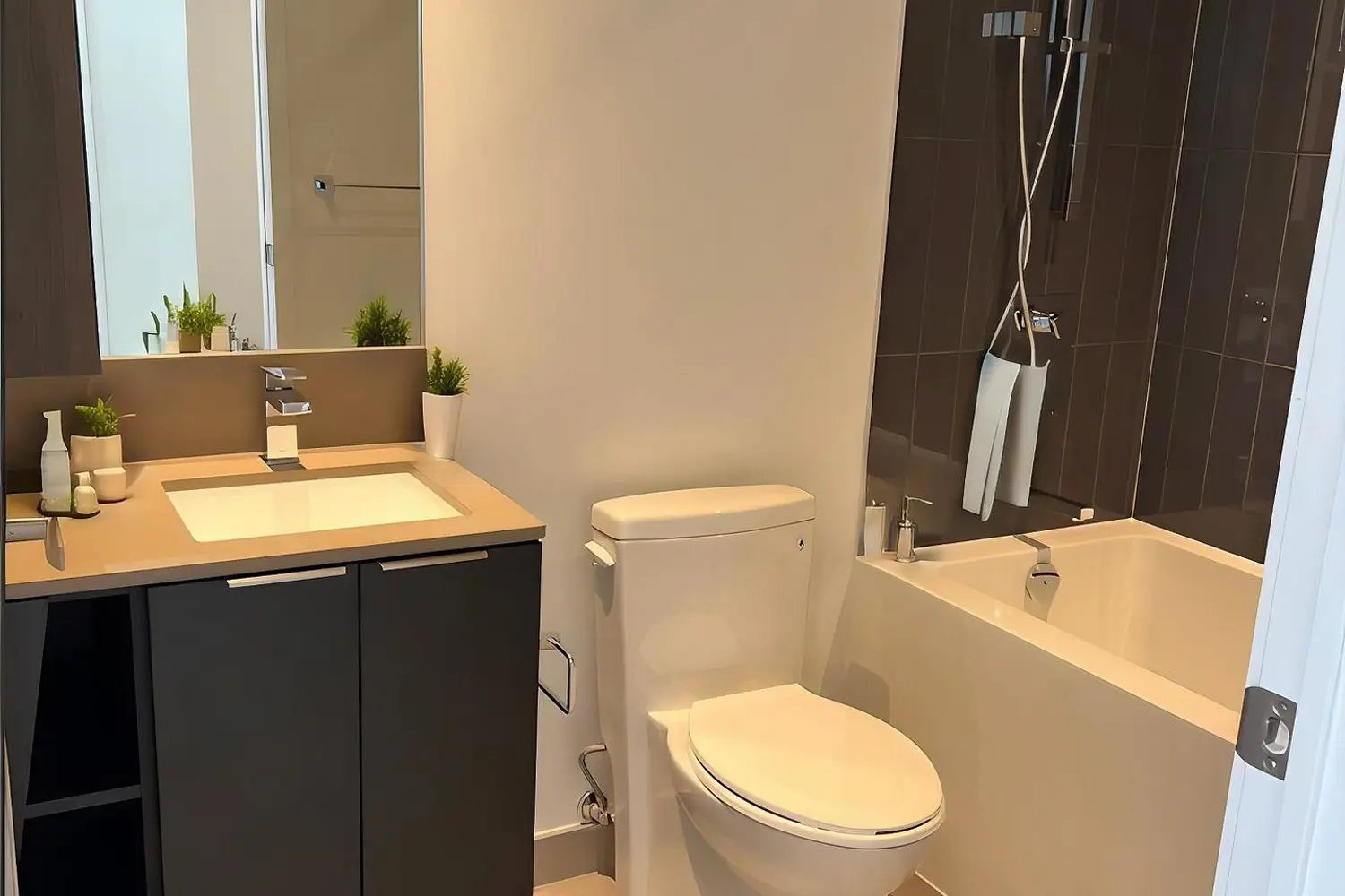 Additional image 9 of 3900 Confederation Parkway 2708