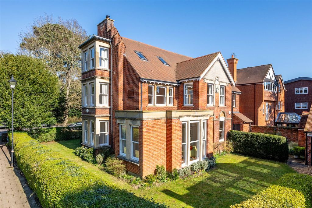 Additional image 40 of 7 bed detached house for salePark Avenue, Bedford MK40