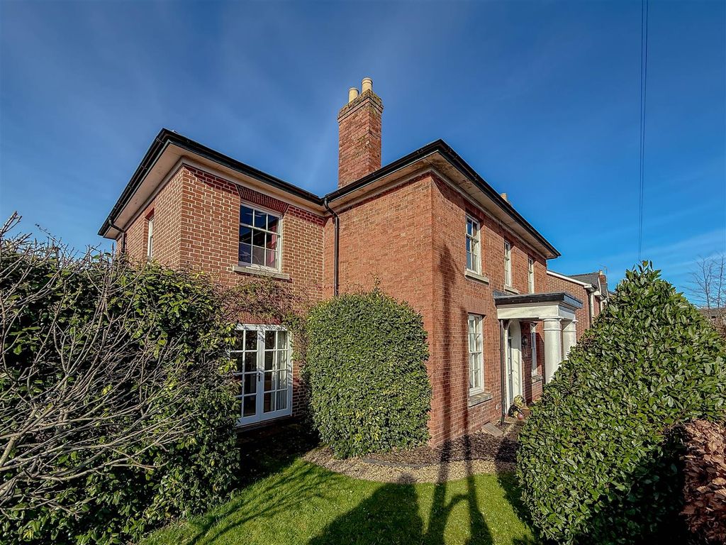 Additional image 21 of 2 bed flat for saleRoyal Oak Gardens, Malvern WR14
