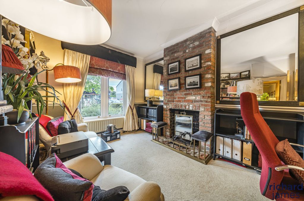 Additional image 4 of 4 bed terraced house for saleMoormead Road, Wroughton, Swindon SN4