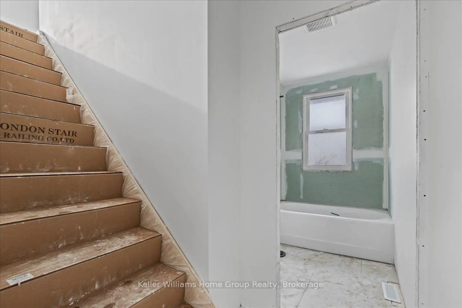 1884 Avalon Street photo 4