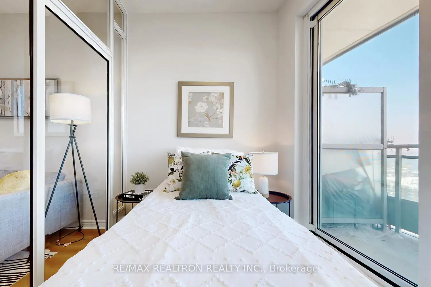 Additional image 11 of 18 Holmes Avenue 2115