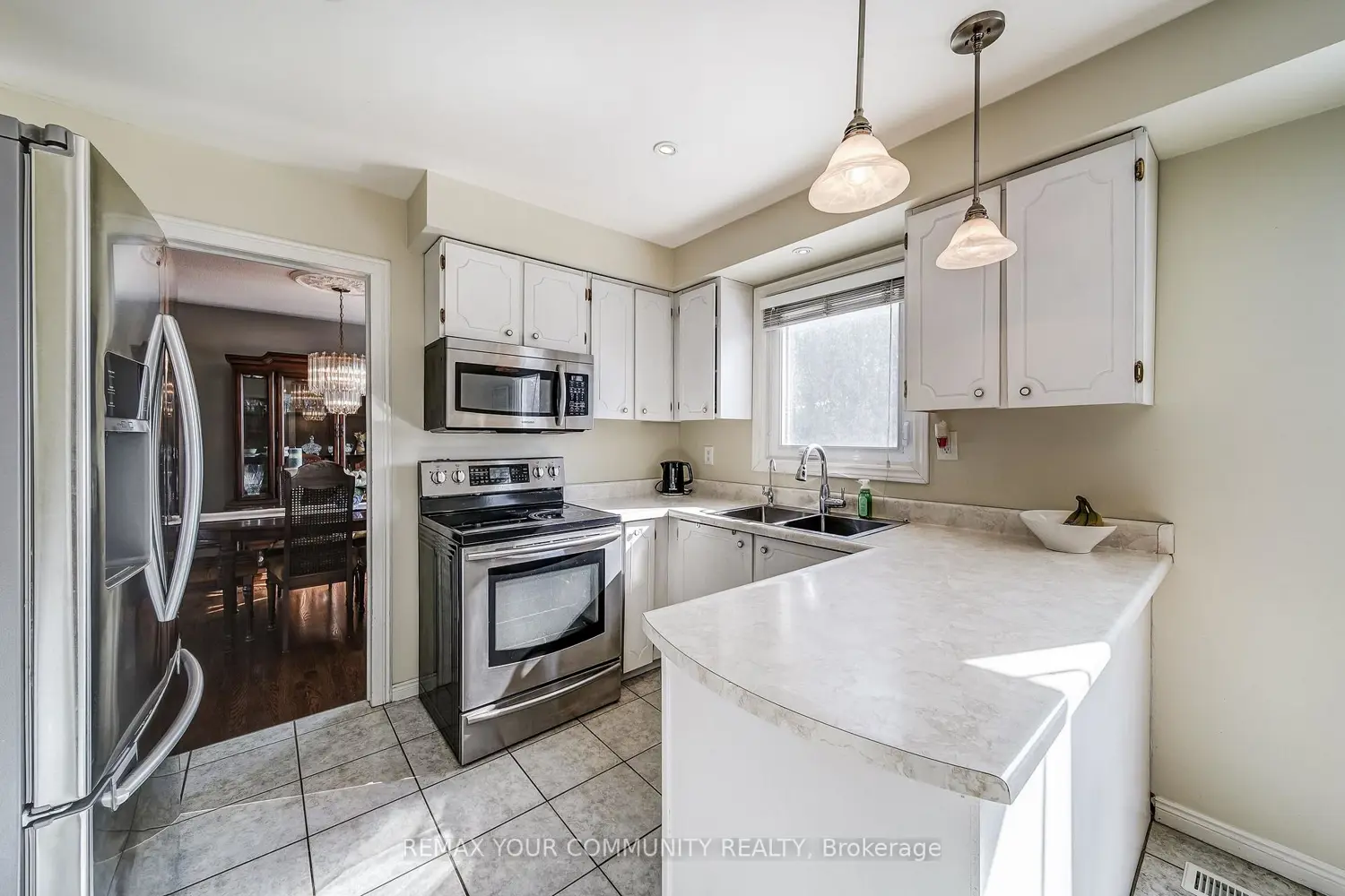 Additional image 12 of 911 Ferndale Crescent