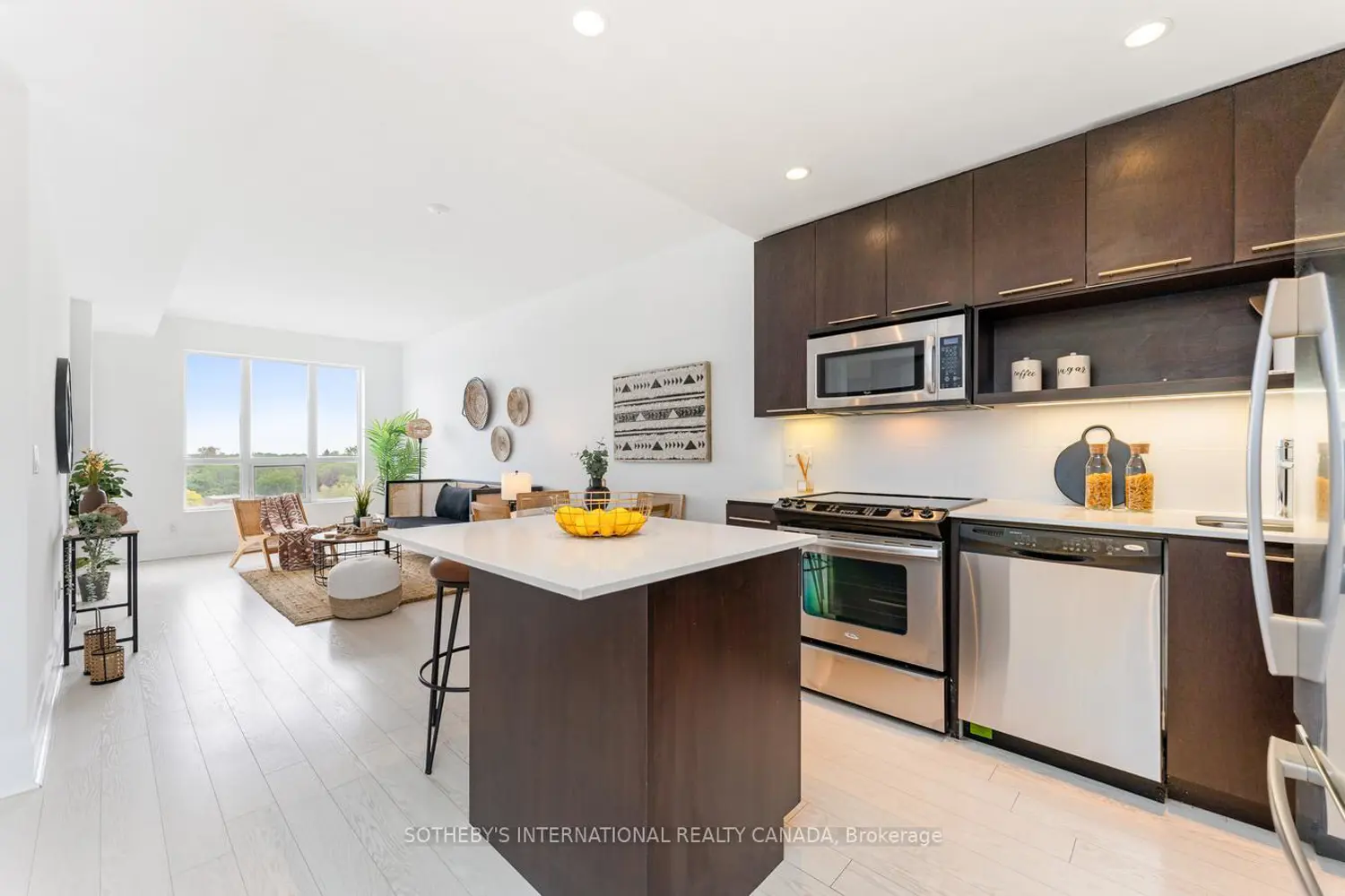 Additional image 3 of 100 Harrison Garden Boulevard 824