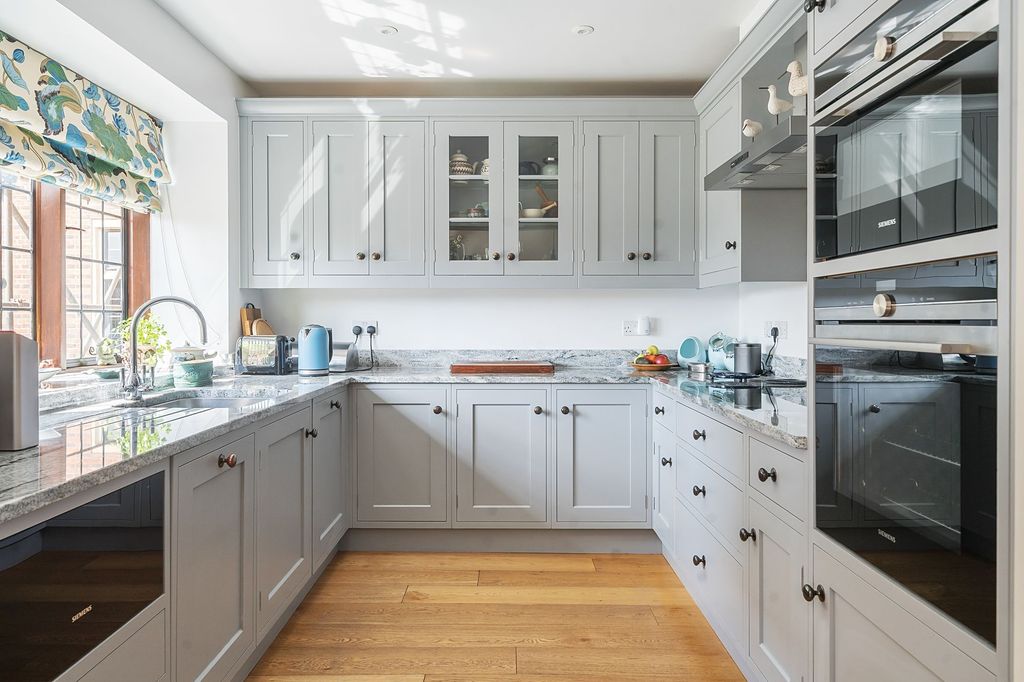 Additional image 5 of 2 bed flat for saleKings Drive, Midhurst GU29