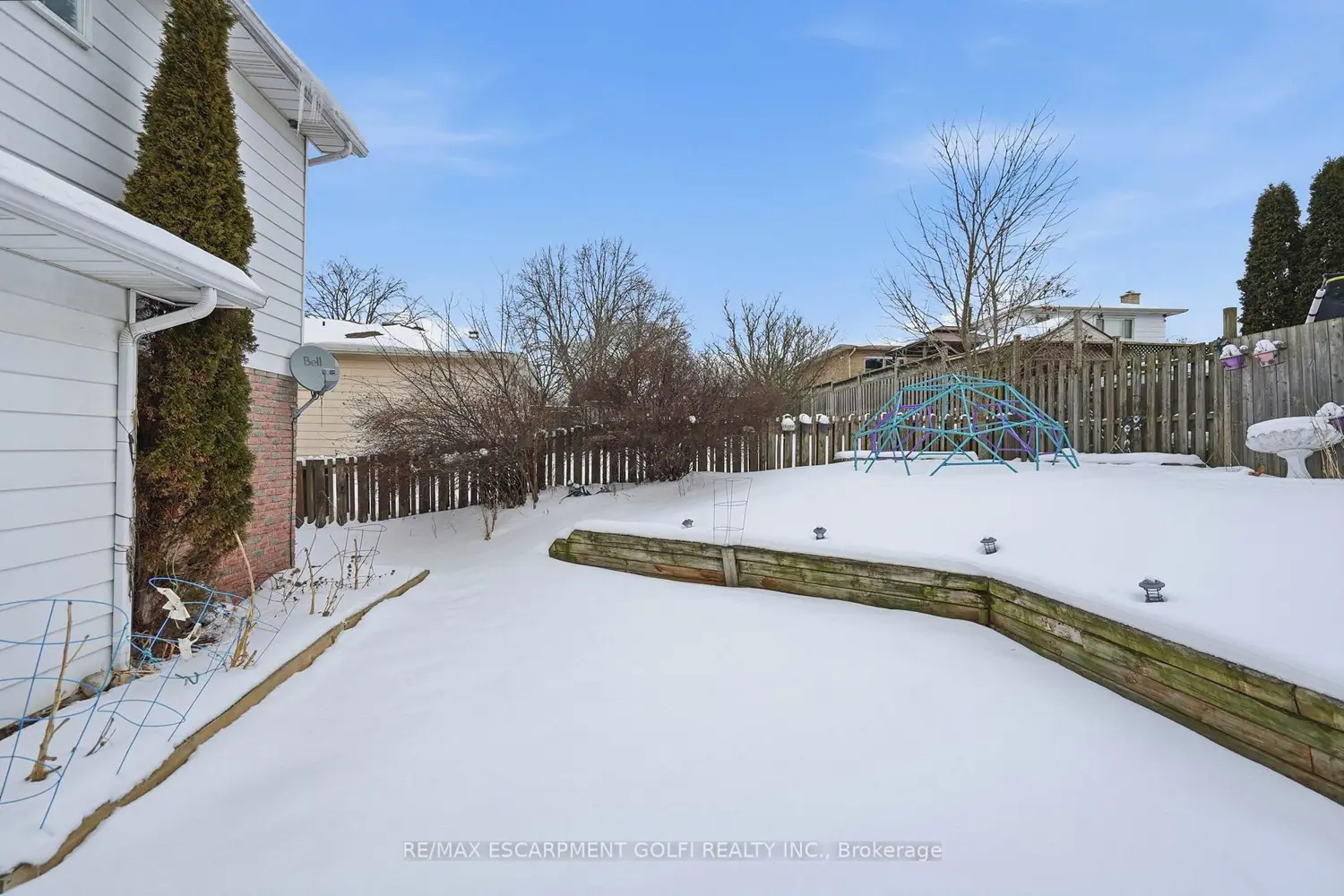 Additional image 17 of 17 Strawberry Lane