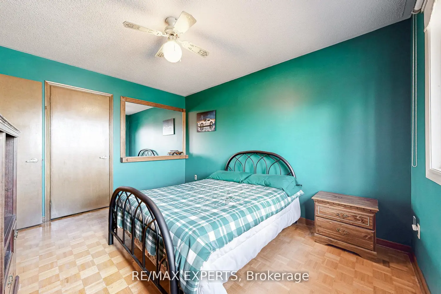 Additional image 14 of 47 Velvet Crescent