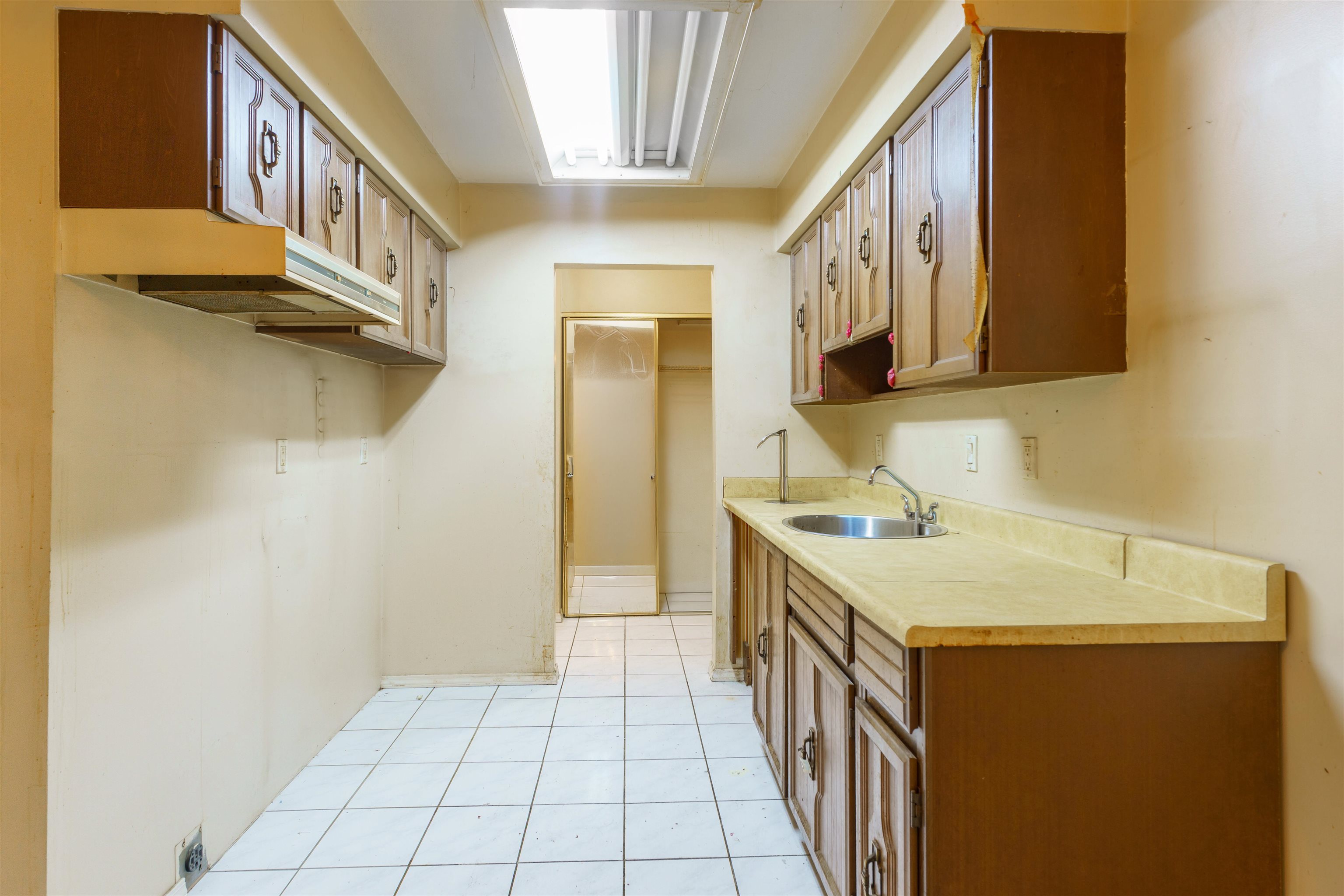 Additional image 6 of 305-466 Eighth Avenue E, New Westminster, BC, V3L 4L2