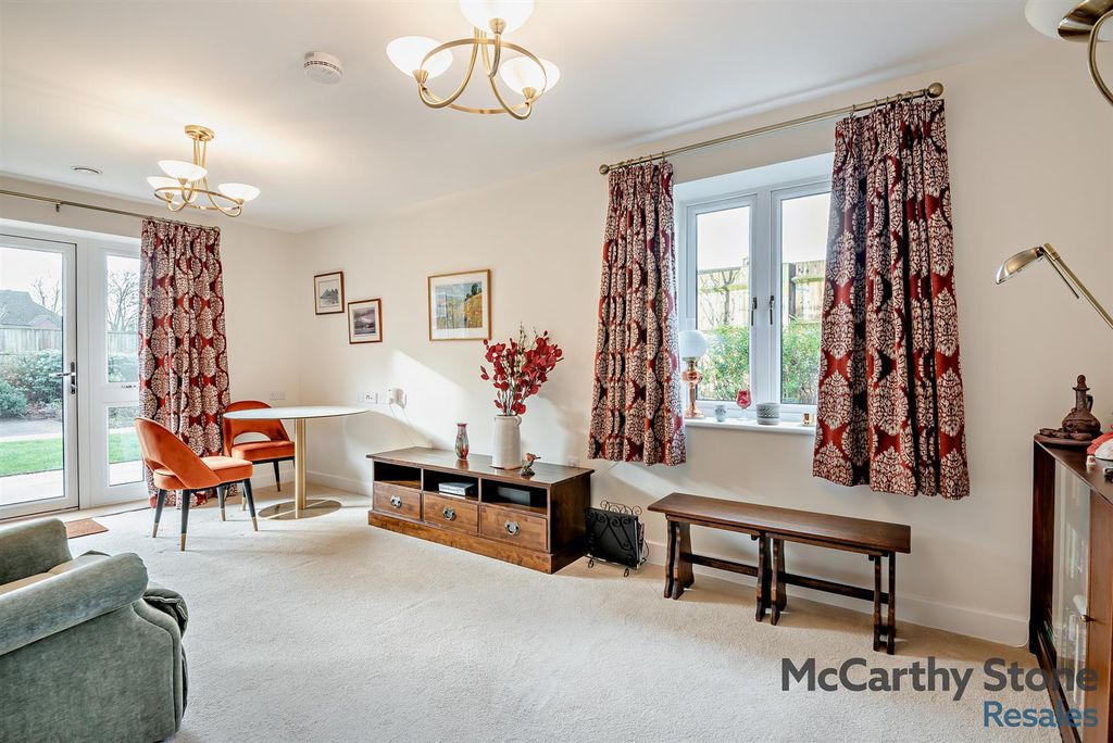 Additional image 29 of 2 bed flat for saleThe Moors, Thatcham RG19