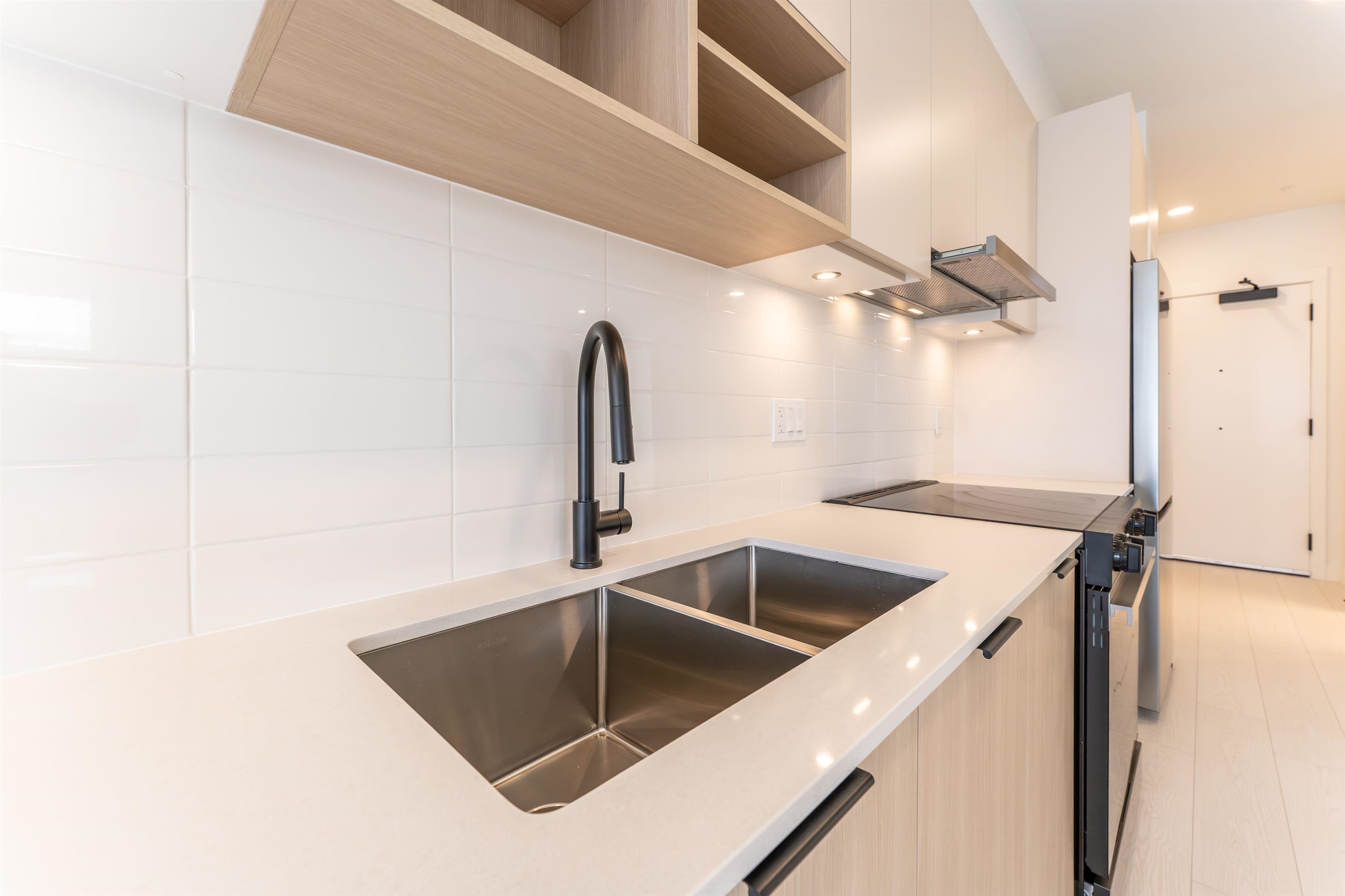 Additional image 4 of 512-10466 138a Street, Surrey, BC, V3T 0W3