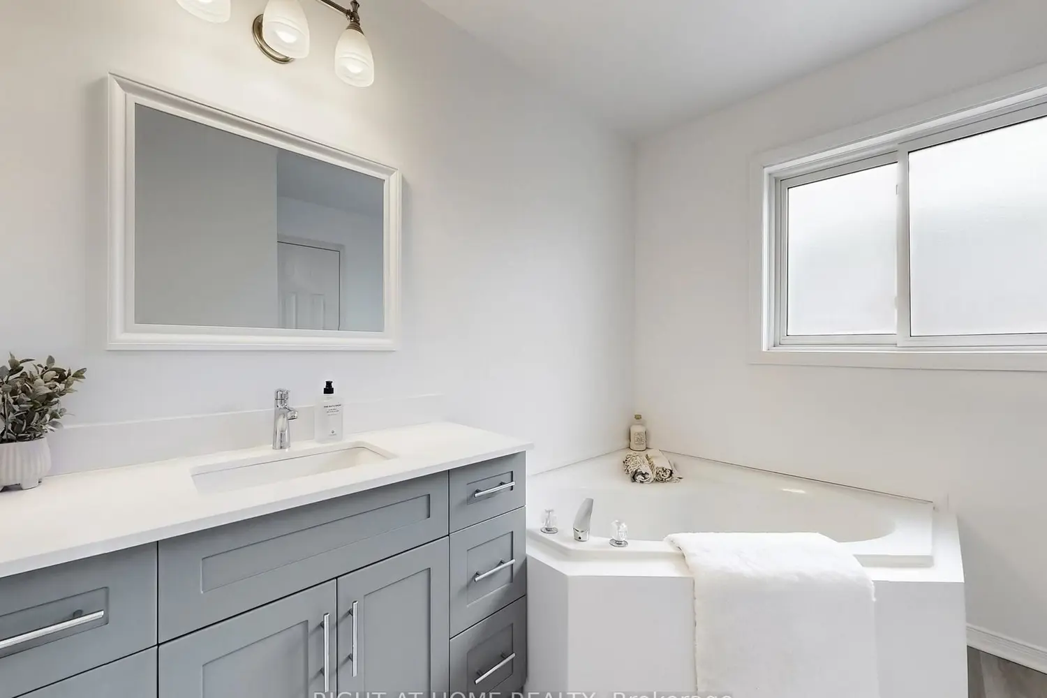 Additional image 9 of 605 Willowick Drive