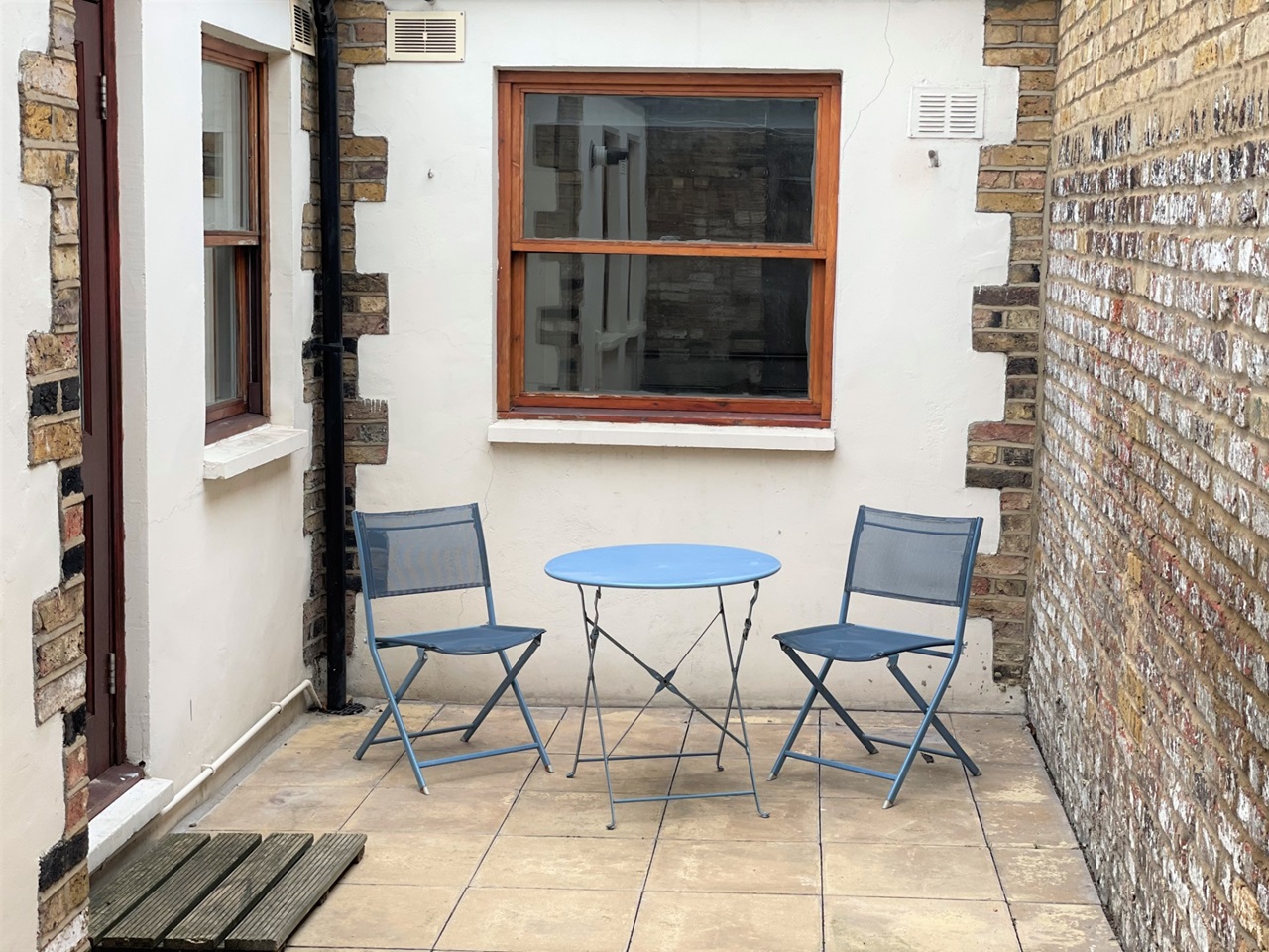 2 Bed Flat, Friary Road, SE15, N1 7GU