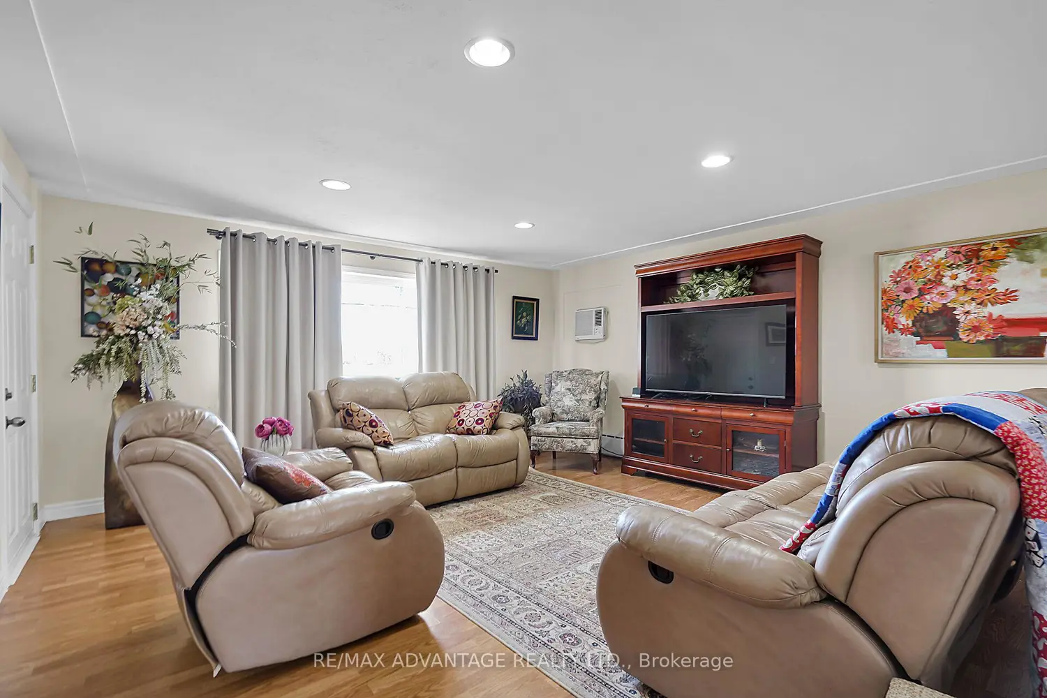 Additional image 2 of 2678 Dorchester Road