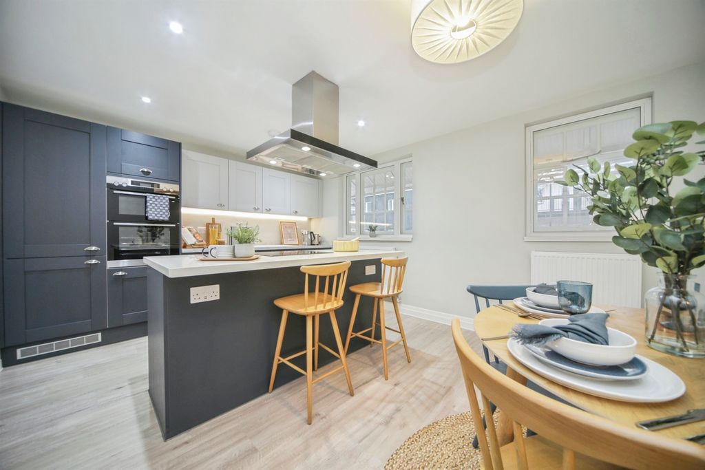 Additional image 6 of 2 bed flat for saleThe Old Hop, Hadleigh, Ipswich IP7