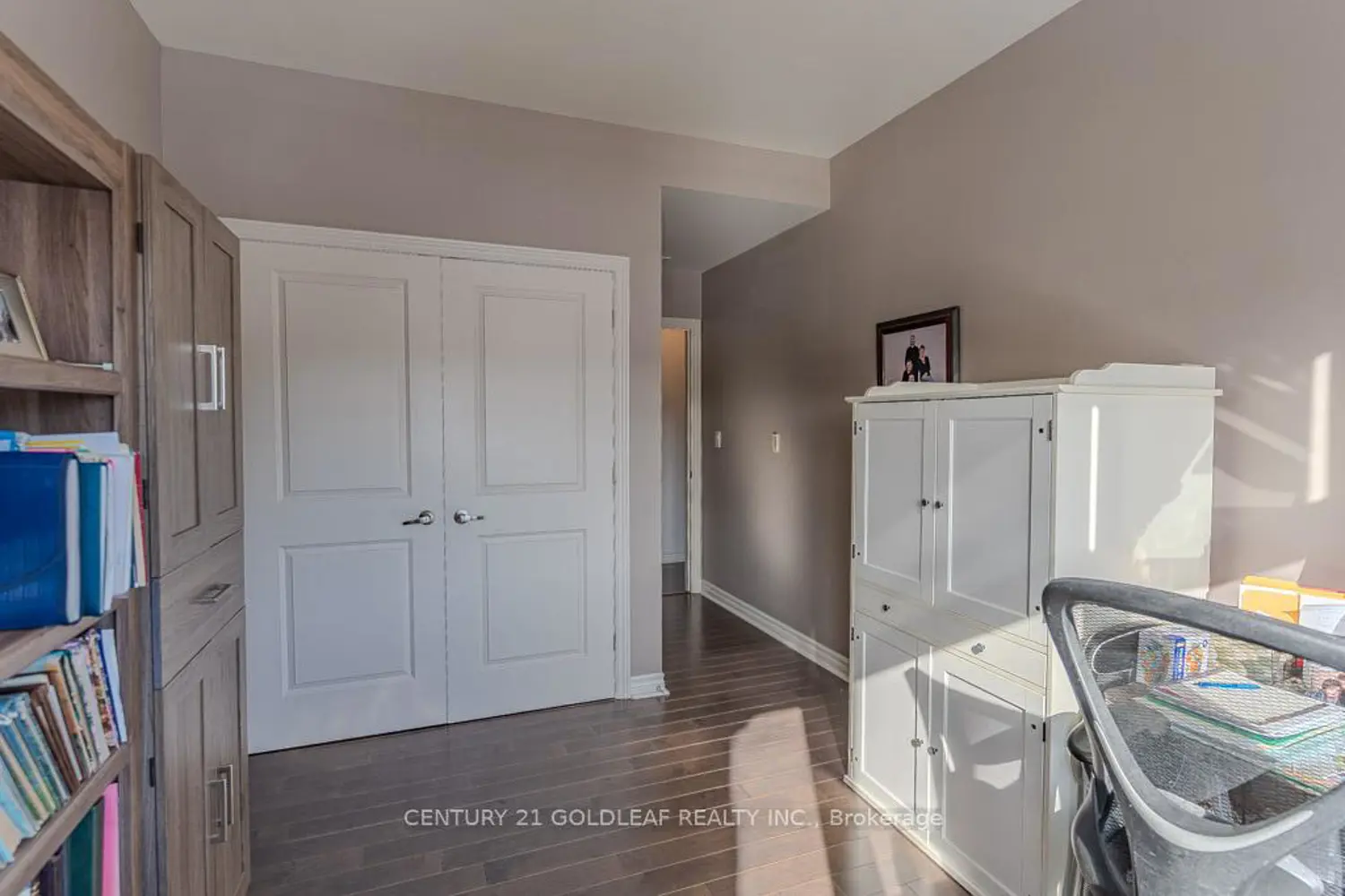 Additional image 12 of 20 Prestige Circle 7