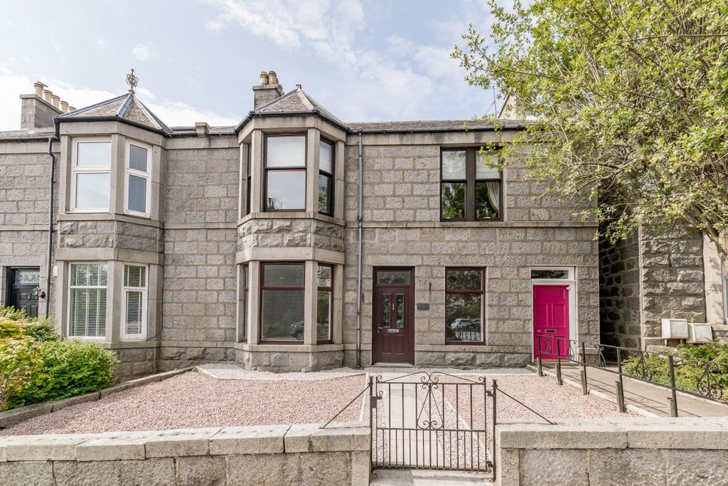 2 bed flat for saleAbergeldie Road, Aberdeen AB10