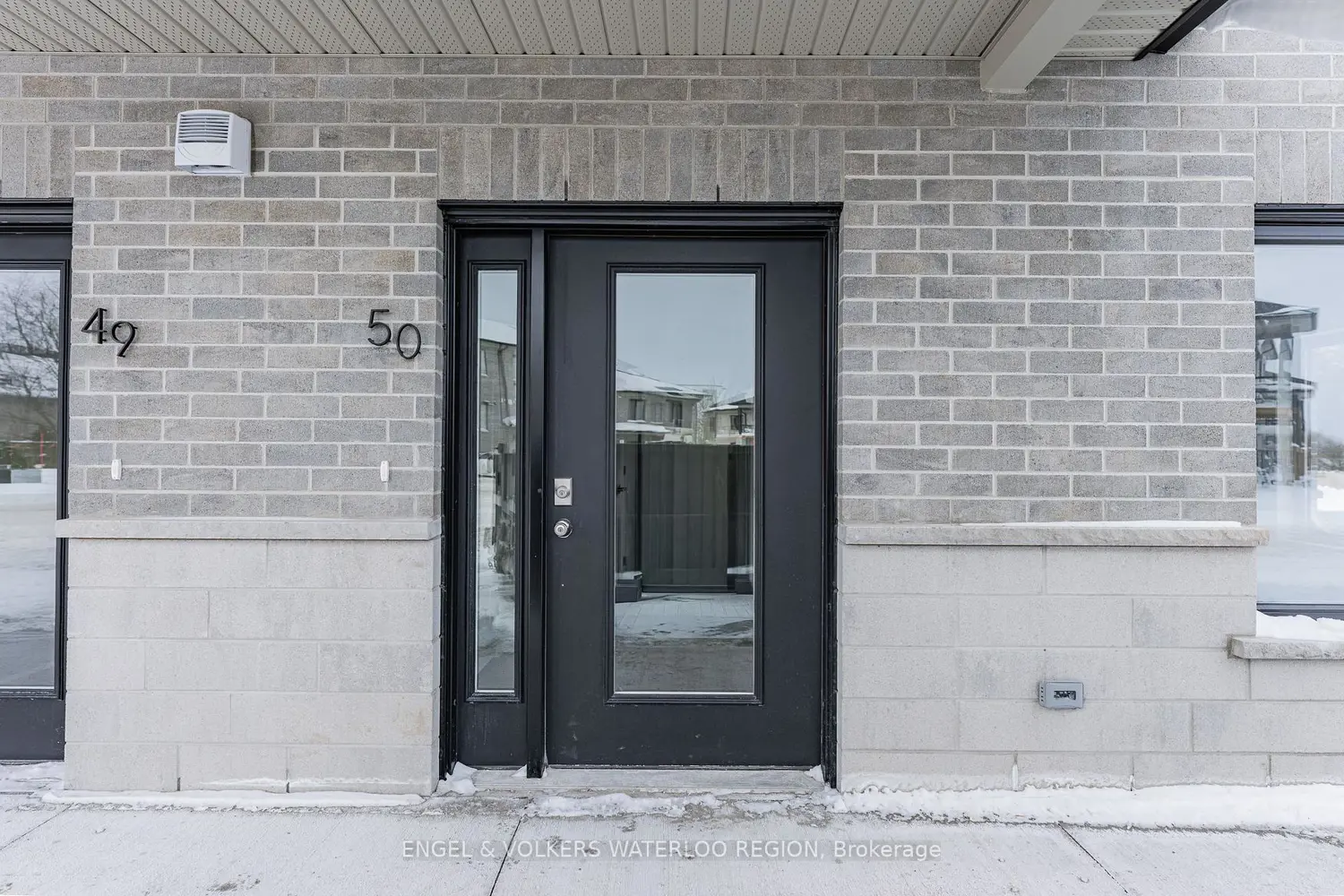 Additional image 2 of 3202 Vivian Line 50