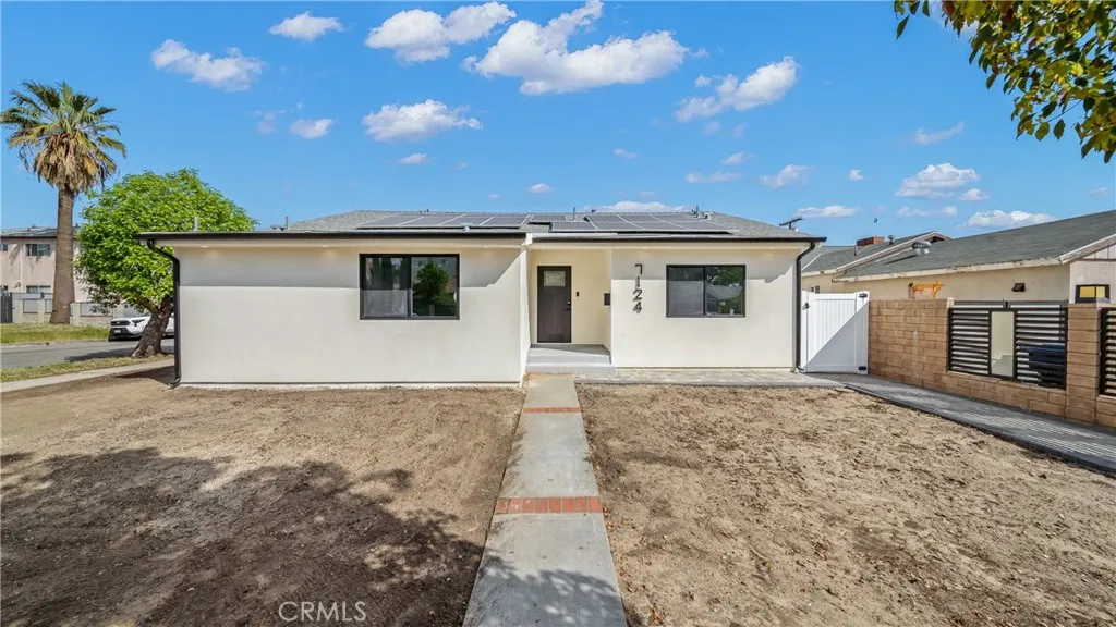 7124 Teesdale Ave, North Hollywood, CA 91605