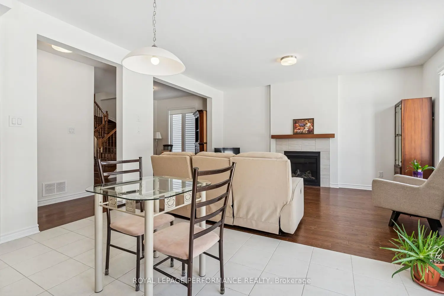 Additional image 5 of 845 Snap Hook Crescent