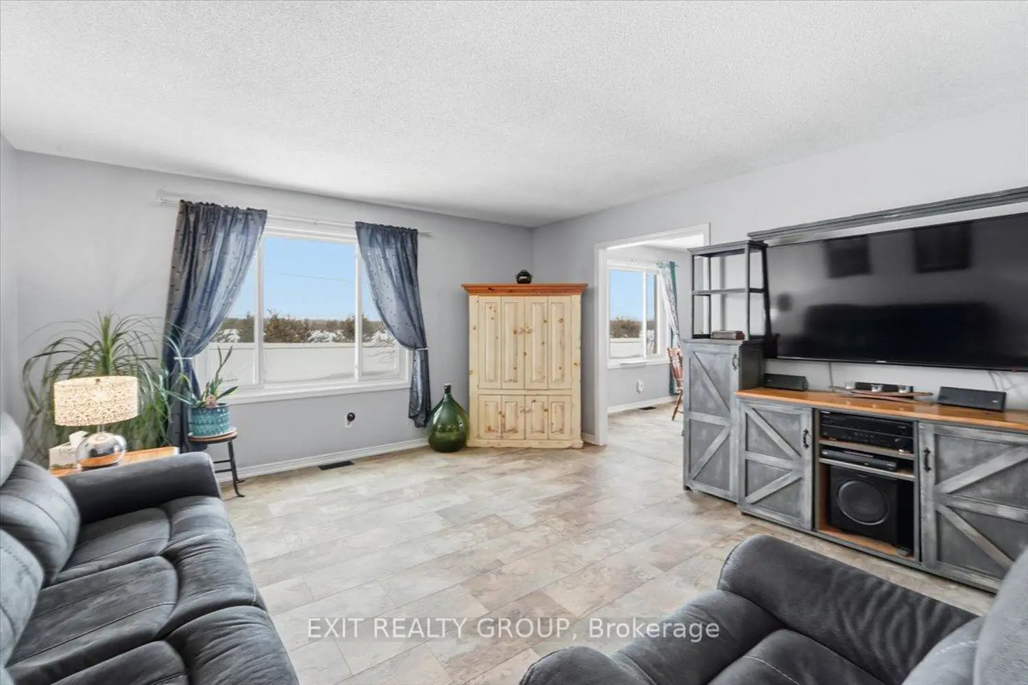 2433 Highway 62 photo 3