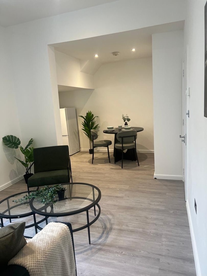 Additional image 4 of 1 Bed Flat, Earls Court Road, SW5, N1 7GU