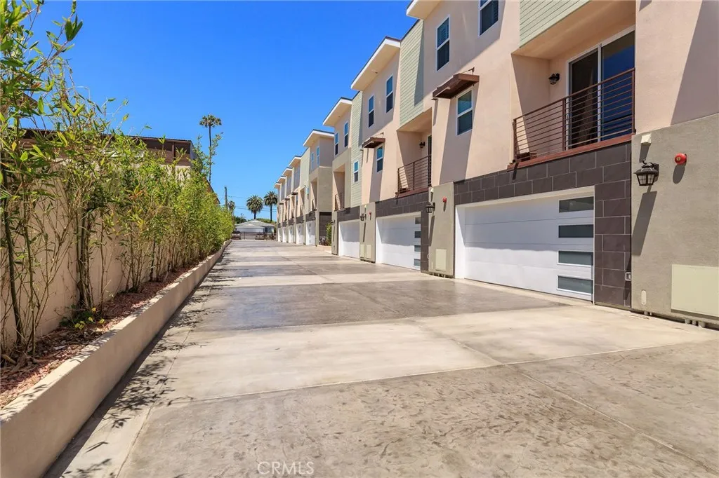 Additional image 6 of 11845 Grevillea Ave #7, Hawthorne, CA 90250