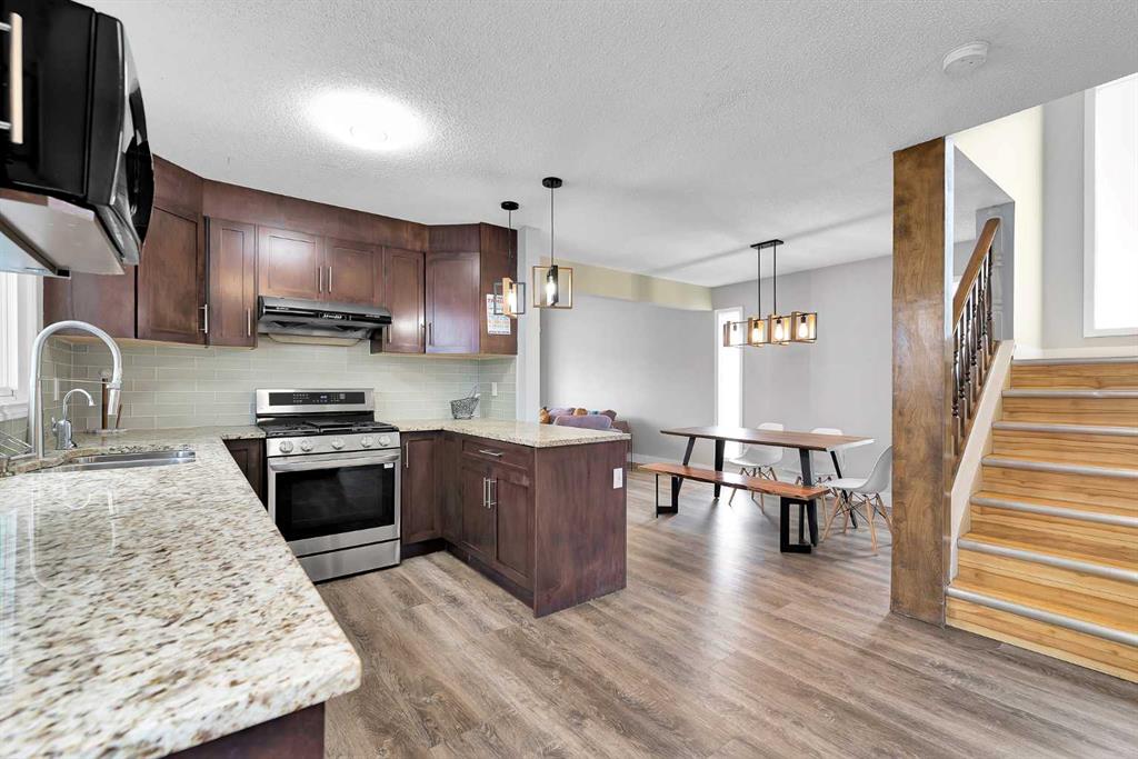 Additional image 6 of 44 Strathclair Rise SW, Calgary, AB, T3H 1G4