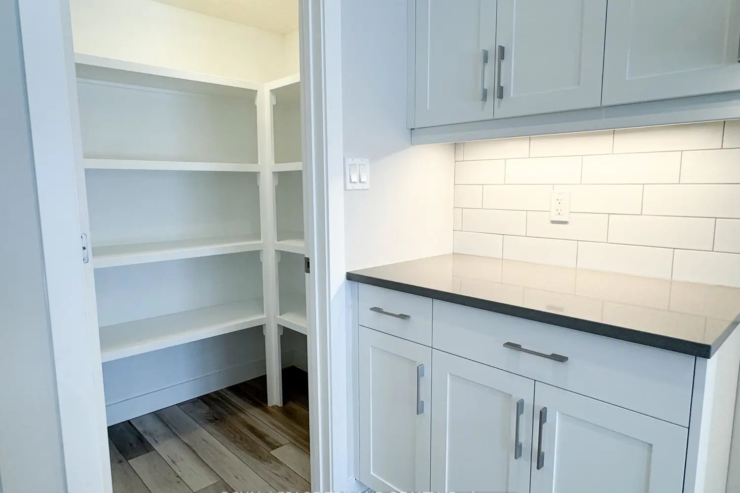 Additional image 13 of 110 Styles Drive