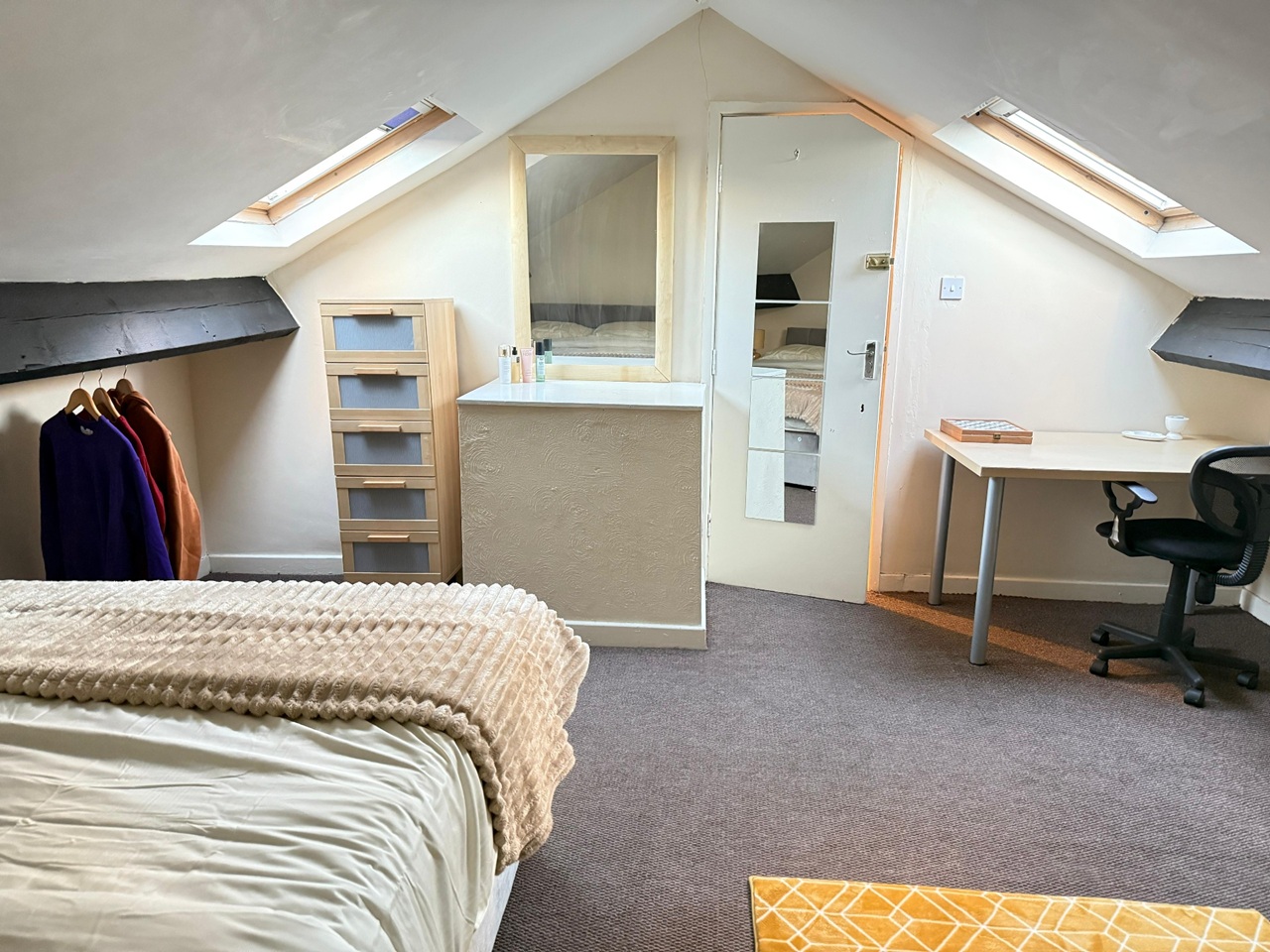 Additional image 4 of Room in a Shared Flat, Woodsley Road, LS3, N1 7GU