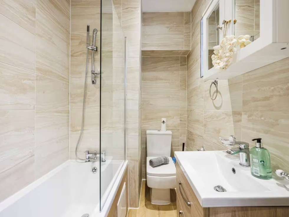 Additional image 5 of 1 Bed Flat, North End Road, W14, N1 7GU