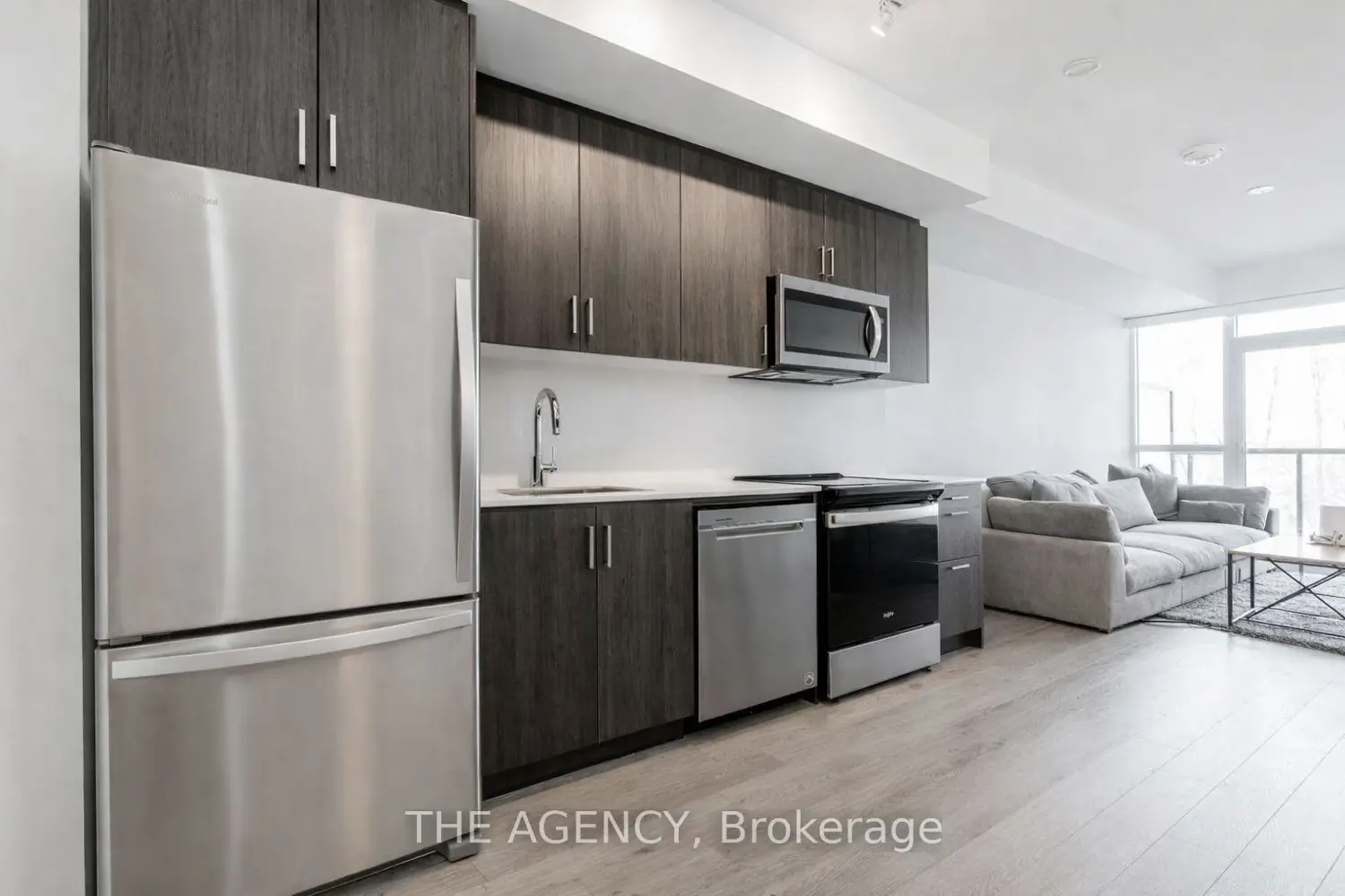 Additional image 8 of 681 Yonge Street 327