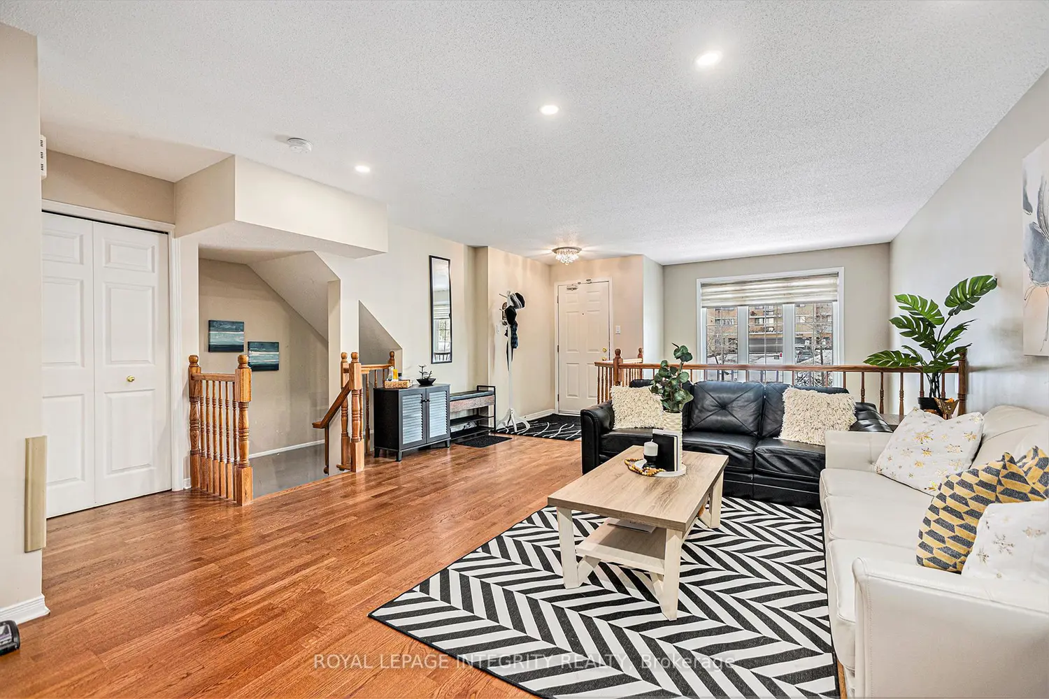 1512 Walkley Road 42