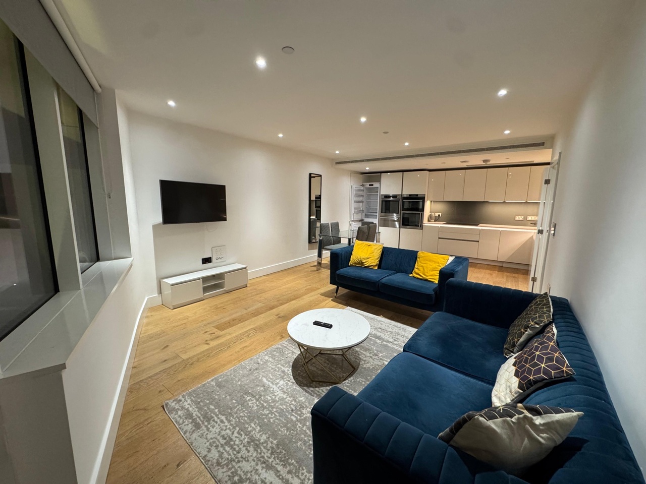 Additional image 4 of 3 Bed Flat, Lombard Wharf, SW11, N1 7GU