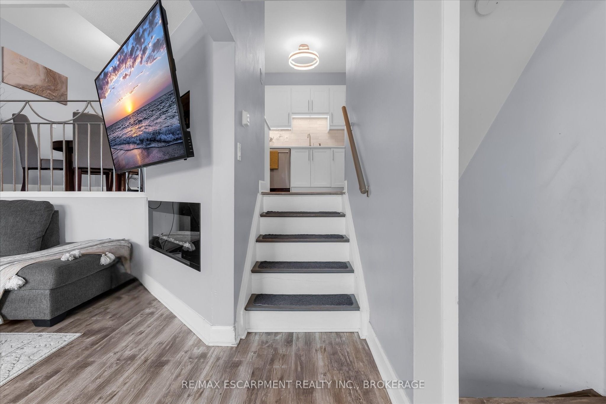 Additional image 5 of 301-5 Viking Court, Grimsby, ON, L3M 3T8
