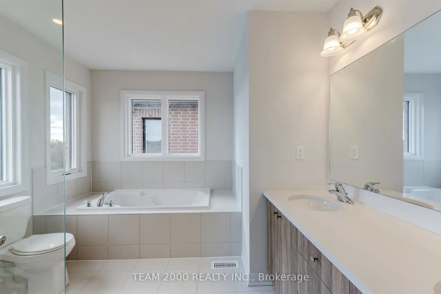 Additional image 10 of 115 Player Drive