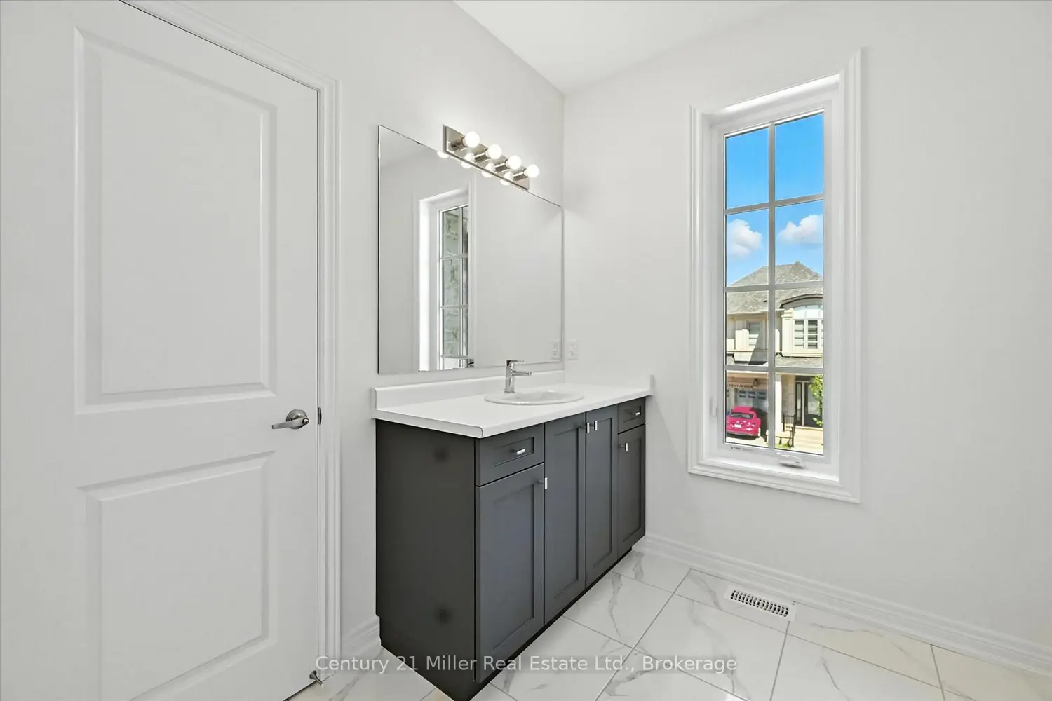 Additional image 13 of 3250 Millicent Avenue
