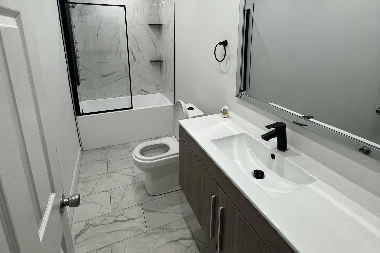 Additional image 11 of 44 Madison Avenue