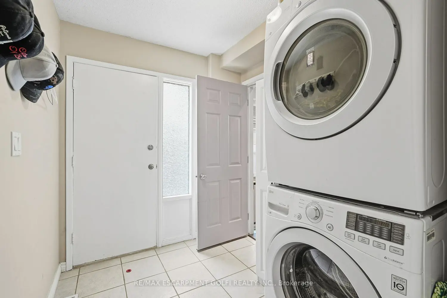 Additional image 8 of 17 Strawberry Lane