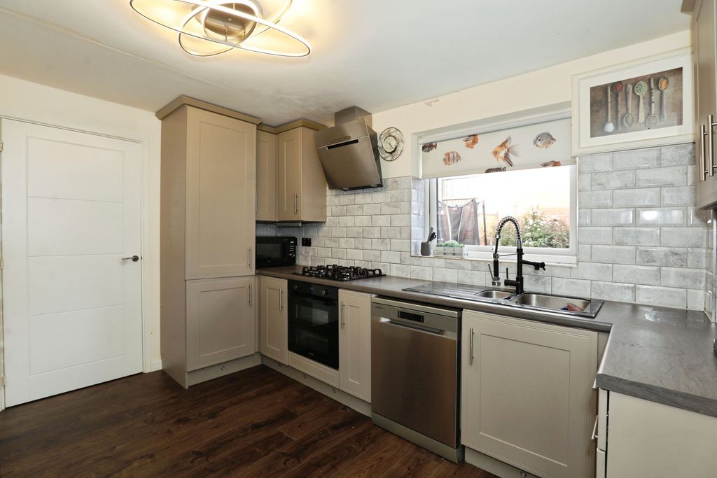 Additional image 8 of 5 bed detached house for saleJohn Wyatt Close, Bucknall, Stoke-On-Trent ST2