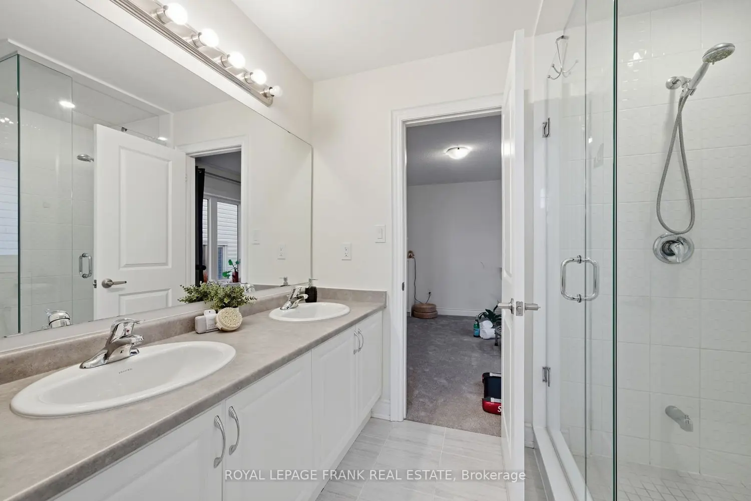 Additional image 14 of 60 Hennessey Crescent